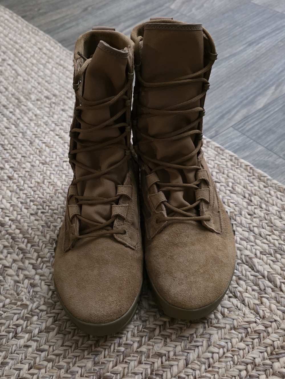 Nike Men's  Lace-Up Tactical Boot in Brown Size 7.5 Like New